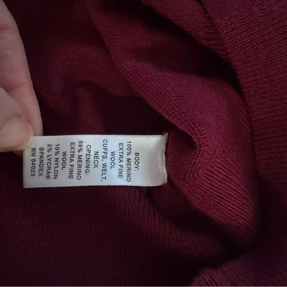Burgundy Banana Republic Short Sleeve Merino V-Neck Sweater - XL - Picture 5 of 7
